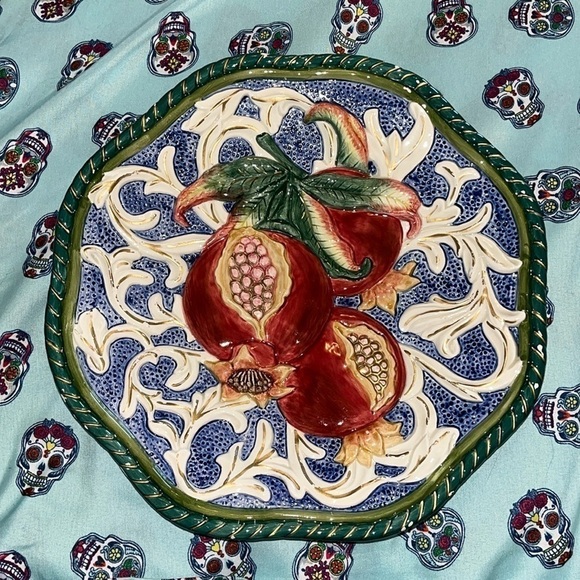 Fitz and Floyd Classic’s Handcrafted Pomegranates 3D Decor Plate - Picture 1 of 4